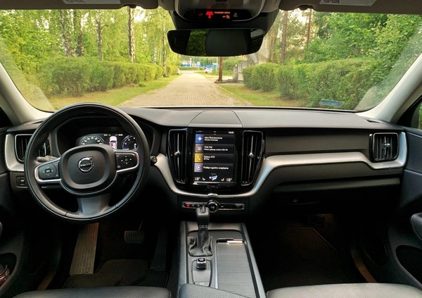 Volvo XC 60 cena 118900 przebieg: 105000, rok produkcji 2018 z Białystok małe 137
